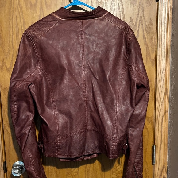 Maurices Deep Maroon faux Leather Jacket 2x - Picture 3 of 11